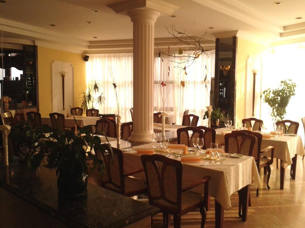 Bellevue Hotel And Resort Bardejov Buitenkant foto